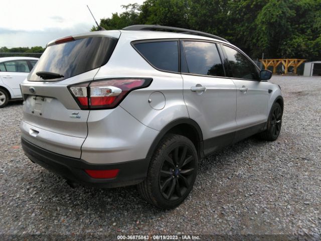 1FMCU9GD6JUC27133 Ford ESCAPE SE