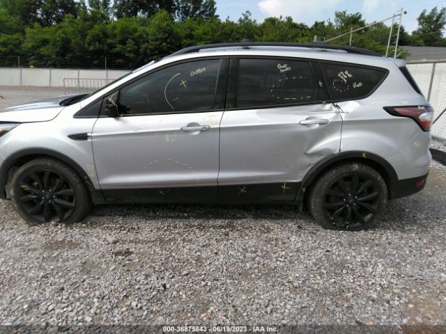 1FMCU9GD6JUC27133 Ford ESCAPE SE