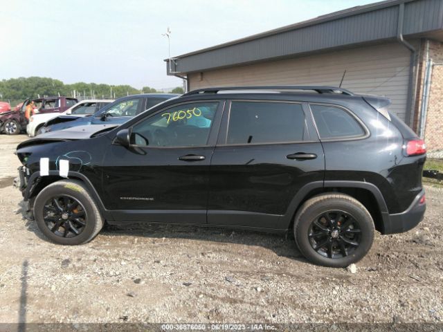1C4PJMAB6GW210399 Jeep Cherokee Sport