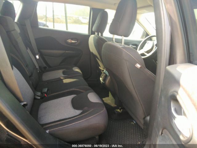 1C4PJMAB6GW210399 Jeep Cherokee Sport