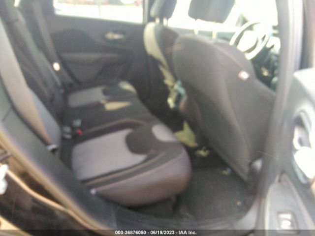 1C4PJMAB6GW210399 Jeep Cherokee Sport