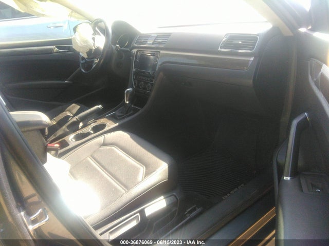 1VWBA7A34JC016920 Volkswagen Passat 2.0t Se