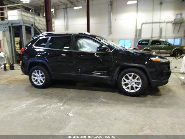 1C4PJMCS1HW582974 Jeep Cherokee Latitude