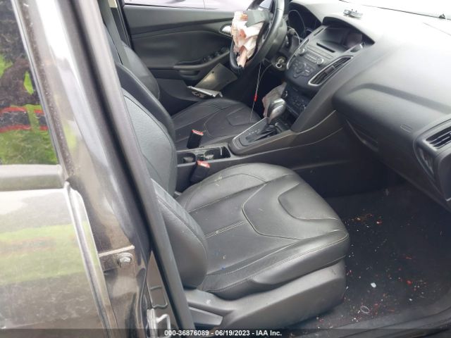 1FADP3F25FL299537 Ford FOCUS SE