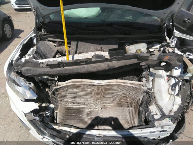 Chevrolet Traverse Lt Cloth 2018 1GNERGKW3JJ186898 Image 17
