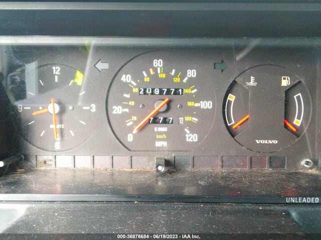 1991 VOLVO 240 SE VIN: YV1AA8850M1898593