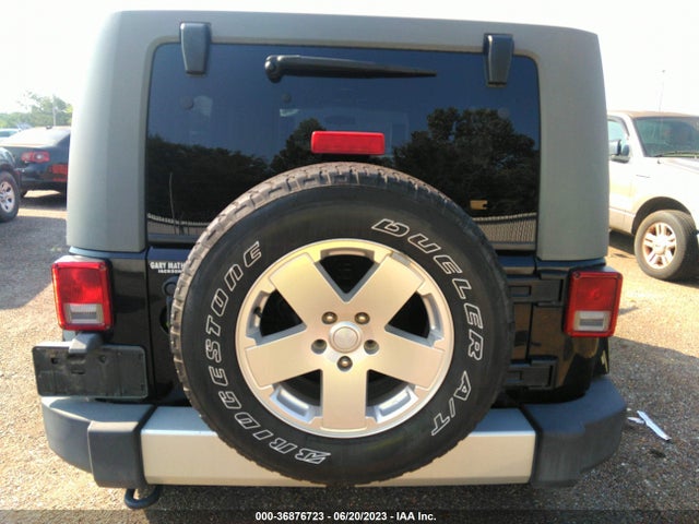 2010 JEEP WRANGLER UNLIMITED SAHARA VIN: 1J4BA5H18AL227656
