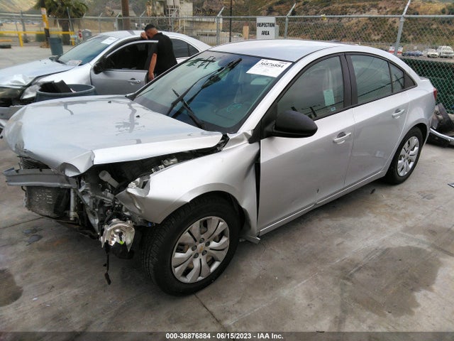 Chevrolet Cruze Limited Ls 2016 1G1PC5SG6G7157930 Image 2