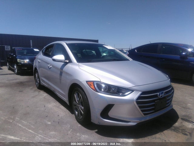 2017 5NPD84LF4HH106239 main image