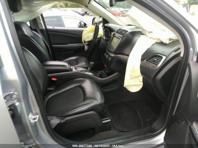 3C4PDCGG2KT810047 Dodge Journey Crossroad