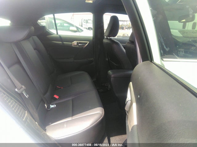 JTHKD5BH9F2214039 Lexus Ct 200h Hybrid