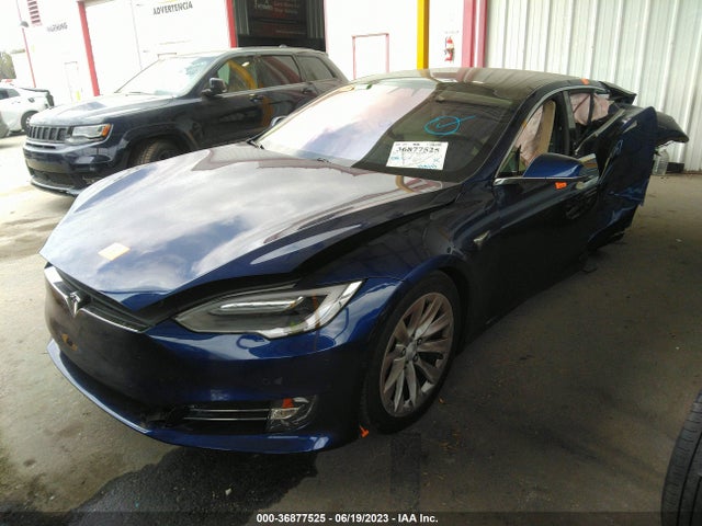 Tesla Model S 60/75 2017 5YJSA1E13HF214863 Image 2