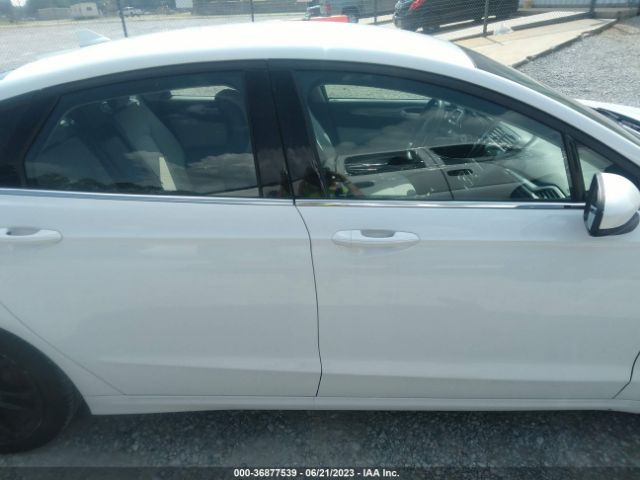 3FA6P0HDXKR238590 Ford FUSION SE