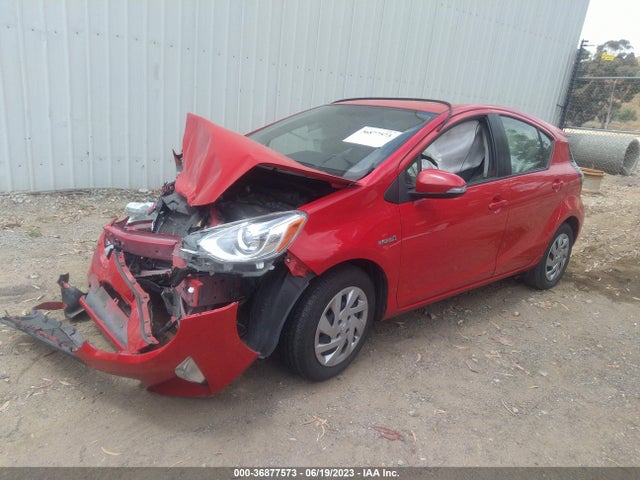 Toyota Prius C One/two/three/four 2015 JTDKDTB38F1586696 Image 2