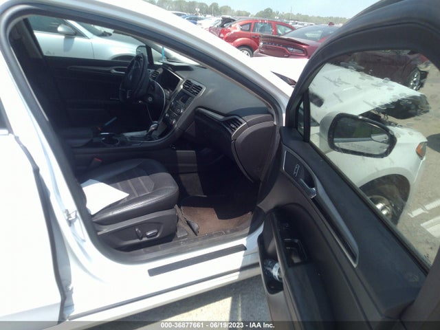2015 FORD FUSION SE VIN: 3FA6P0HD2FR130910