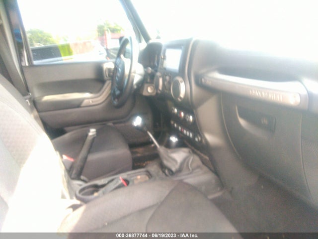 2013 JEEP WRANGLER UNLIMITED SPORT VIN: 1C4BJWDG5DL677369