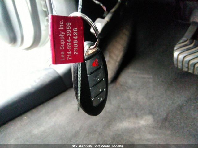KNMAT2MT1HP538401 Nissan ROGUE SV