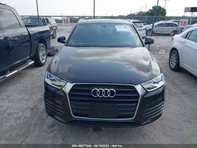 WA1BCCFS8JR030770 Audi Q3 Sport Premium