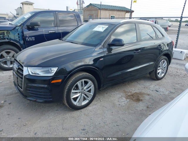 WA1BCCFS8JR030770 Audi Q3 Sport Premium