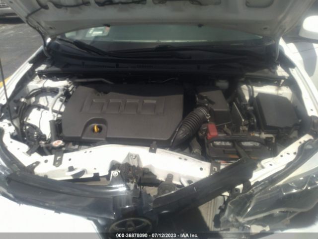 2018 TOYOTA COROLLA 5YFBURHE3JP793061 Photo 9