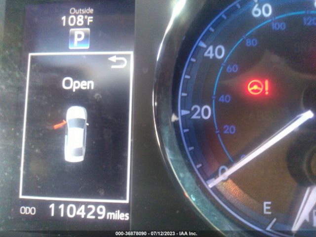 2018 TOYOTA COROLLA 5YFBURHE3JP793061 Photo 6