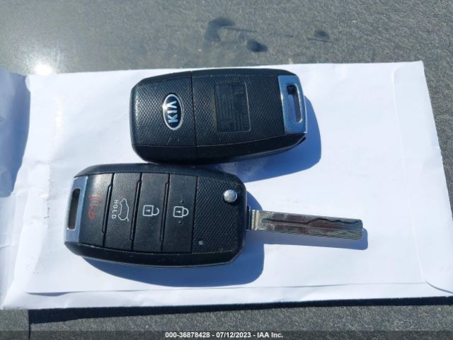 KNDJN2A28G7389313 KIA Soul Base