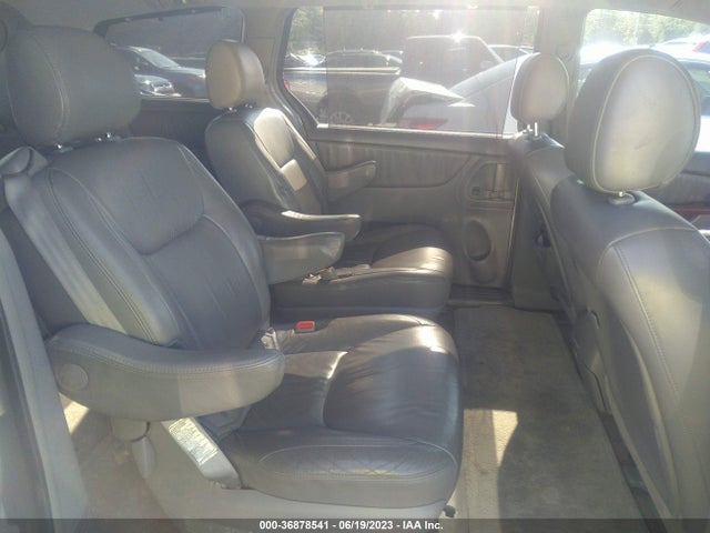 2005 TOYOTA SIENNA XLE VIN: 5TDBA22C55S037011