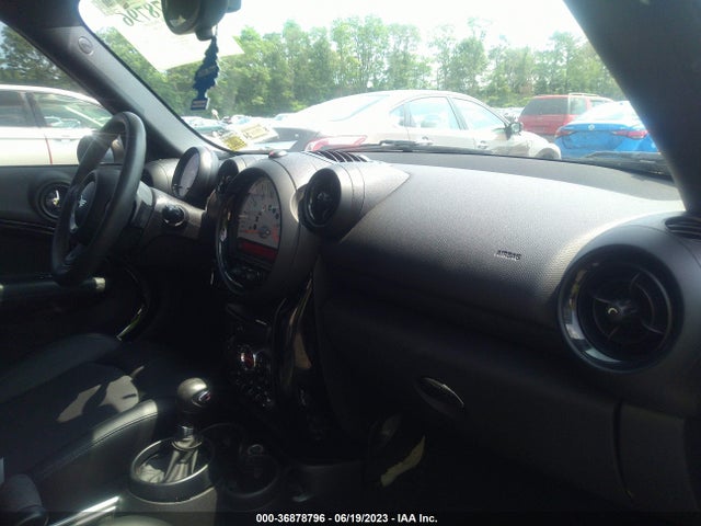 2014 MINI COOPER COUNTRYMAN S VIN: WMWZC5C53EWP40419