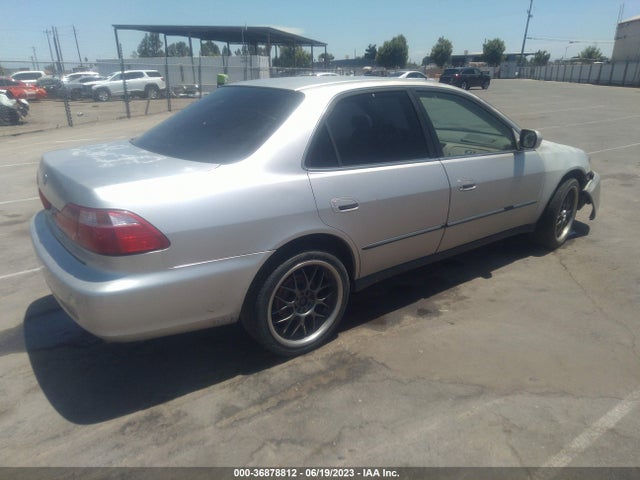 1999 HONDA ACCORD SDN LX VIN: JHMCG554XXC026257