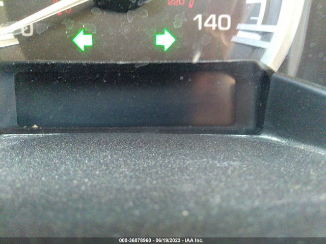 2011 HONDA RIDGELINE RTL VIN: 5FPYK1F55BB003672