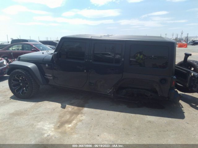 1C4BJWDG0HL713247 Jeep Wrangler Unlimited Sport