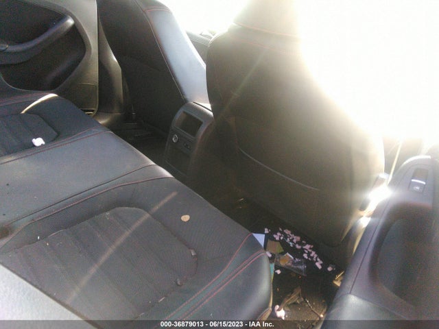 3VW4T7AJXEM216612 Volkswagen Jetta Sedan Gli