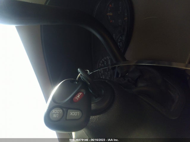 2002 CHEVROLET SILVERADO 1500 LS VIN: 2GCEK19T921141949
