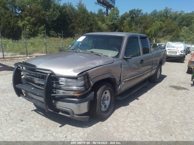 2002 CHEVROLET SILVERADO 1500 LS VIN: 2GCEK19T921141949