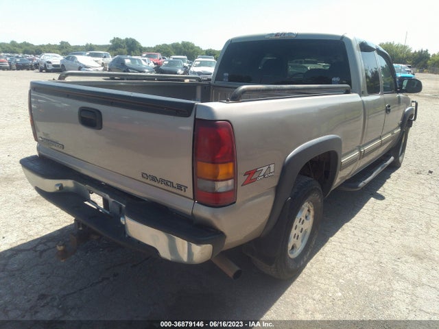 2002 CHEVROLET SILVERADO 1500 LS VIN: 2GCEK19T921141949