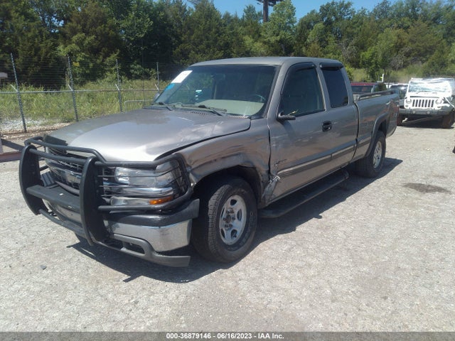 2002 CHEVROLET SILVERADO 1500 LS VIN: 2GCEK19T921141949
