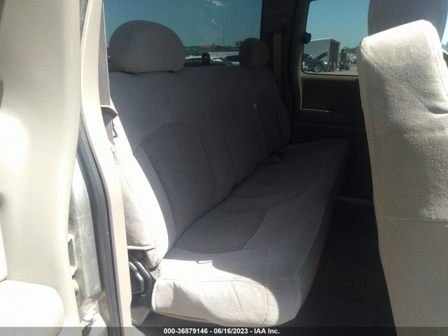 2002 CHEVROLET SILVERADO 1500 LS VIN: 2GCEK19T921141949