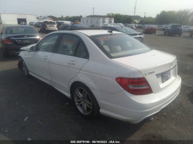 2012 MERCEDES-BENZ C-CLASS C 300 VIN: WDDGF8BB0CR201638