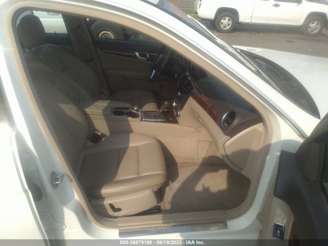 2012 MERCEDES-BENZ C-CLASS C 300 VIN: WDDGF8BB0CR201638