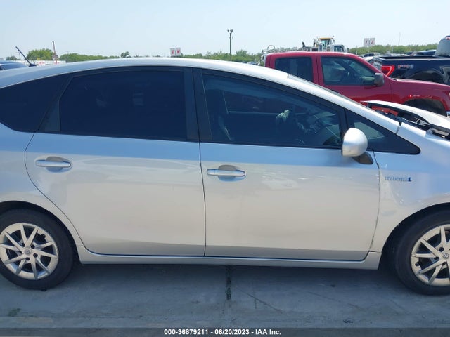 Toyota Prius V Two/five/three/four 2015 JTDZN3EU5FJ040129 Image 13