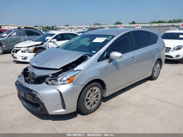 Toyota Prius V Two/five/three/four 2015 JTDZN3EU5FJ040129 Image 2