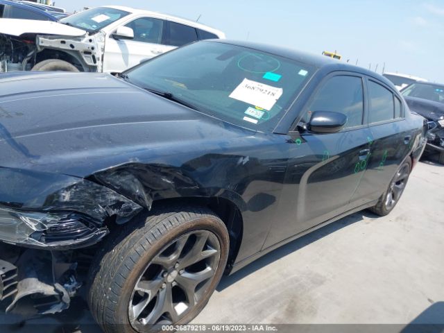 2C3CDXHG2FH917011 Dodge Charger Sxt