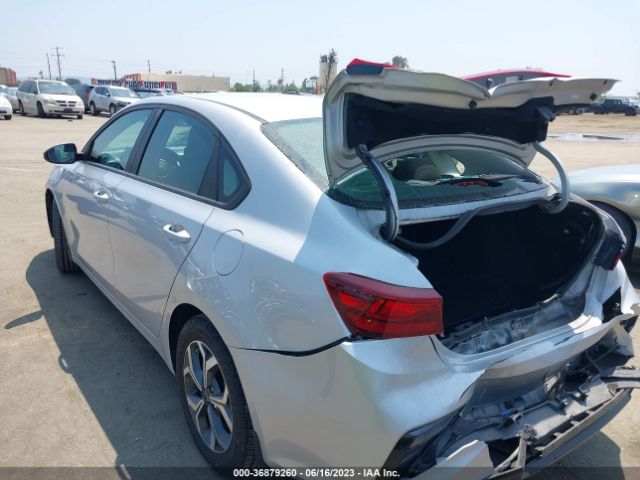 3KPF24AD4ME268706 KIA Forte Lxs