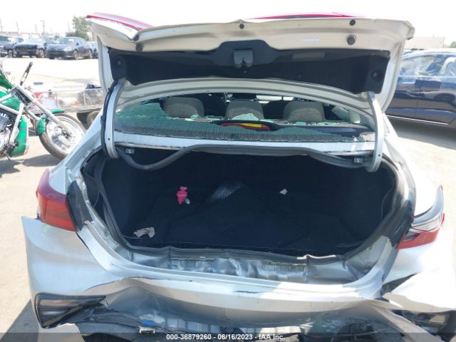 3KPF24AD4ME268706 KIA Forte Lxs