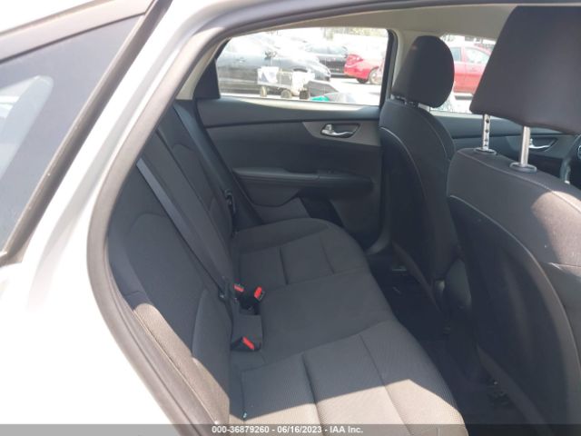 3KPF24AD4ME268706 KIA Forte Lxs