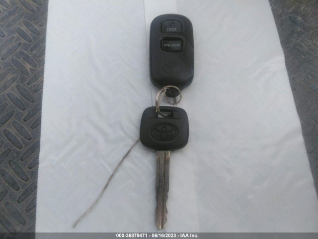 2004 TOYOTA HIGHLANDER VIN: JTEDD21A040075257