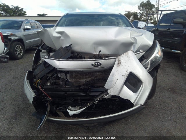 KIA SEDONA LX 2018 KNDMB5C11J6373527 Image 4
