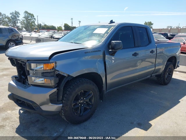 Chevrolet Silverado 1500 Custom 2020 1GCRWBEH6LZ361829 Image 2