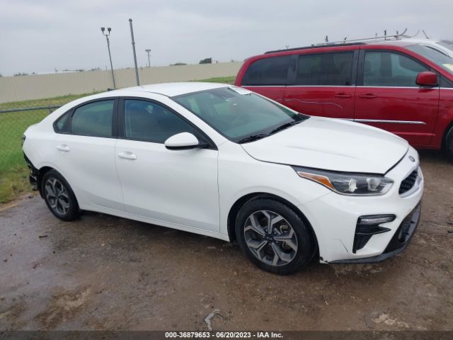 3KPF24AD3ME317880 KIA Forte Lxs