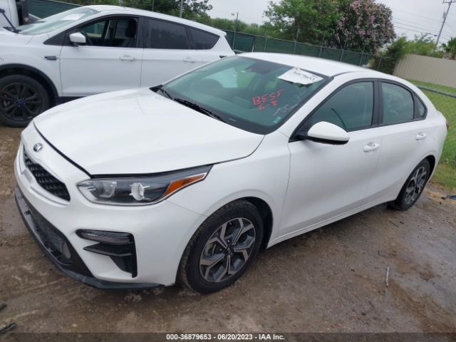 3KPF24AD3ME317880 KIA Forte Lxs
